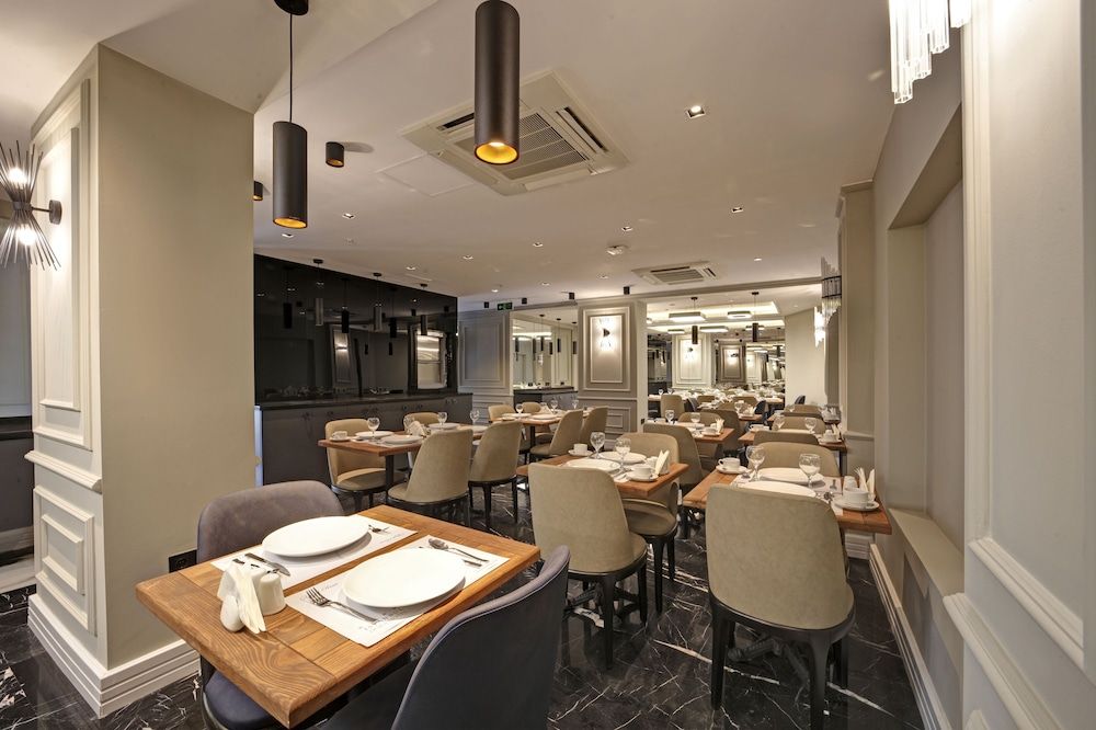 undefined Dora Pera Hotel 10