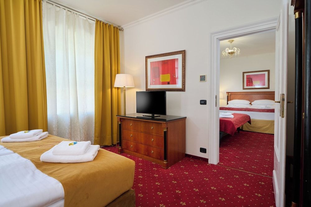 undefined Hotel Bologna 4