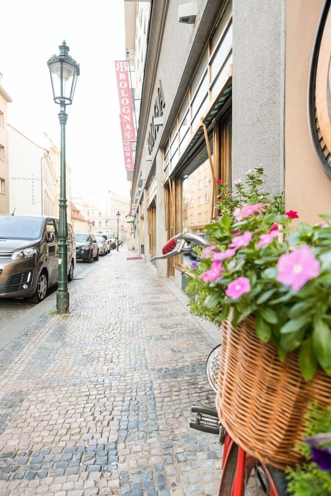 undefined Hotel Bologna 10