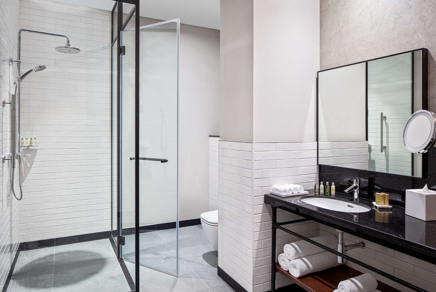 undefined DoubleTree by Hilton Dubai M Square Hotel & Residences 6