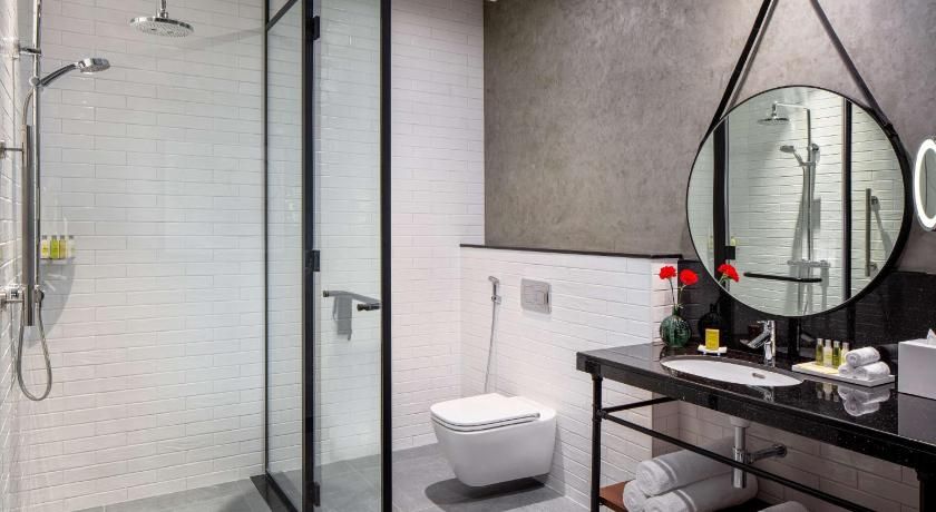 DoubleTree by Hilton Dubai M Square Hotel & Residences Twin Guest Room 7
