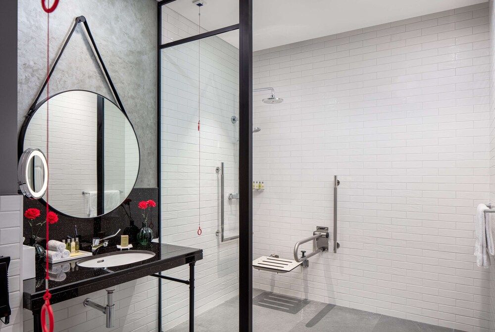 DoubleTree by Hilton Dubai M Square Hotel & Residences King Accessible Guest Room 6