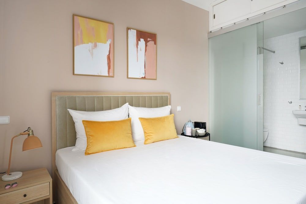 Numa Madrid Script Small Room 10