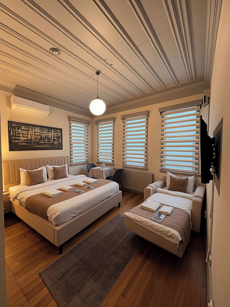 undefined Gen Plus Hotel 2