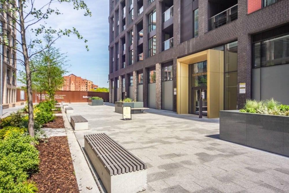 undefined Luxury Manhattan 2 Bed Battersea 5