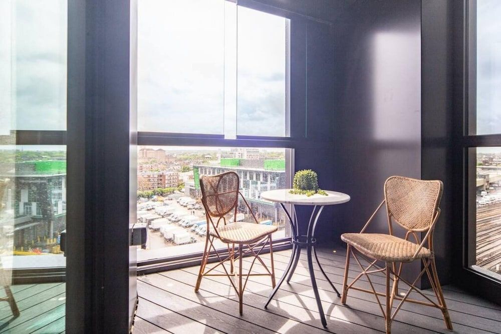undefined Luxury Manhattan 2 Bed Battersea 2