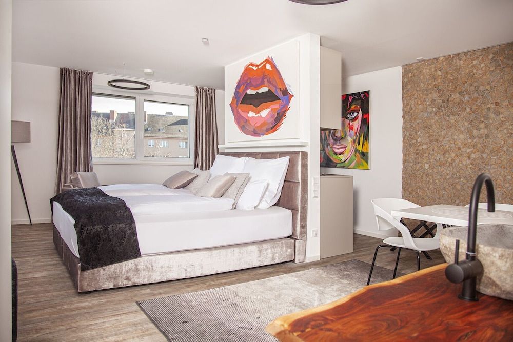 undefined The Faces Berlin 10