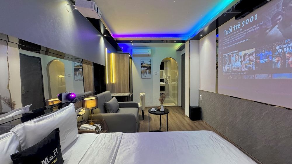 M&H Hotel Executive Cinema 4