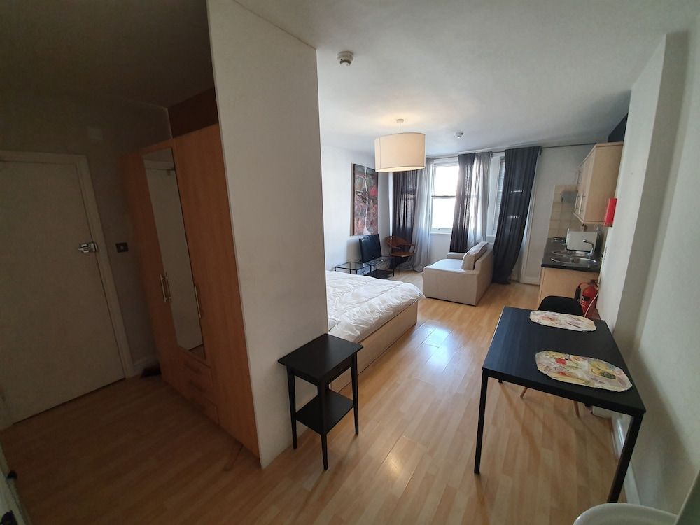 undefined Studio Apartment in South Kensington 3 5