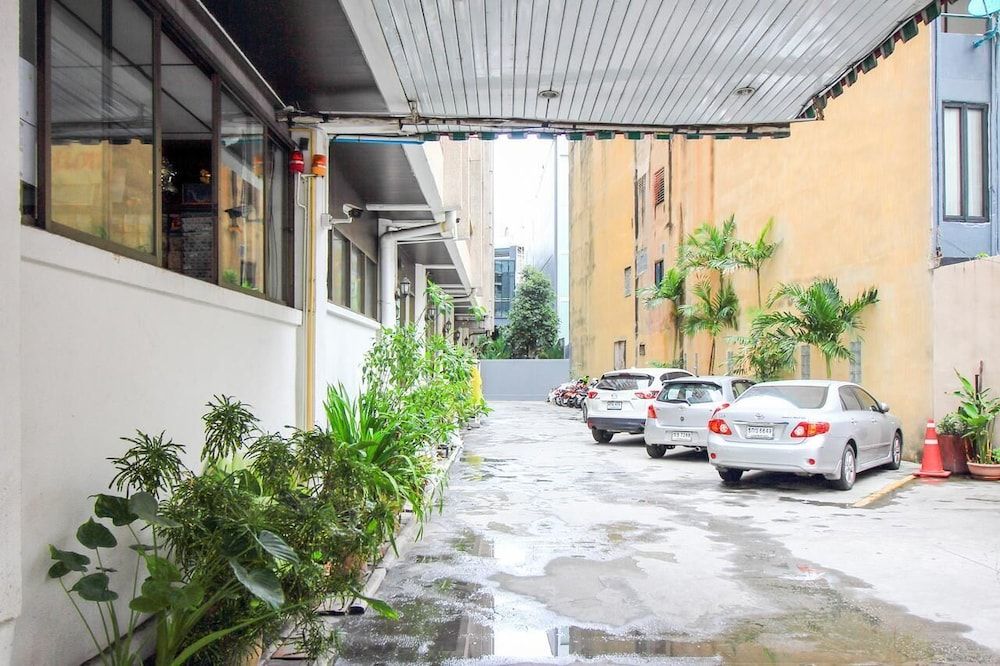 undefined Crown   Bts   Nana  Hotel 3