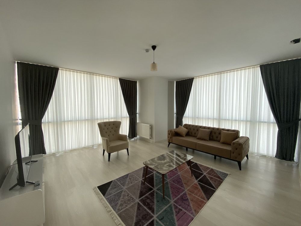 undefined Trend Suites 5