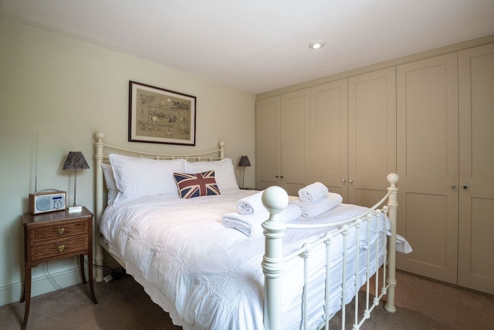 undefined Traditional Fulham Home Close to the River Thames by Underthedoormat 6