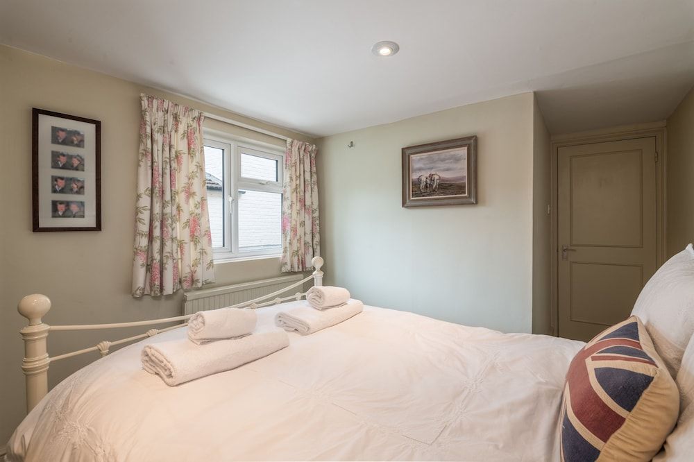 undefined Traditional Fulham Home Close to the River Thames by Underthedoormat 4