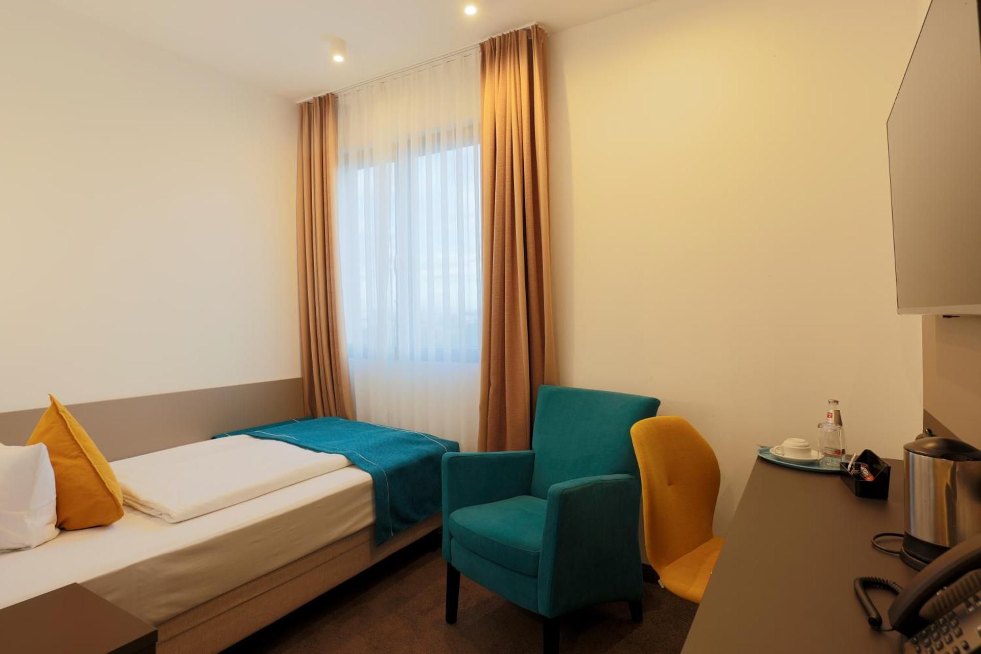 undefined Soaltee Westend Frankfurt Messe 8