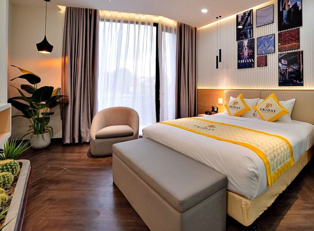 undefined HANZ Friday Premium Hotel 8