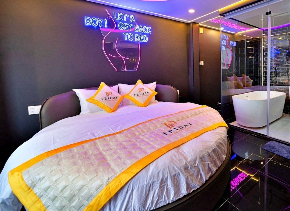 undefined HANZ Friday Premium Hotel 10