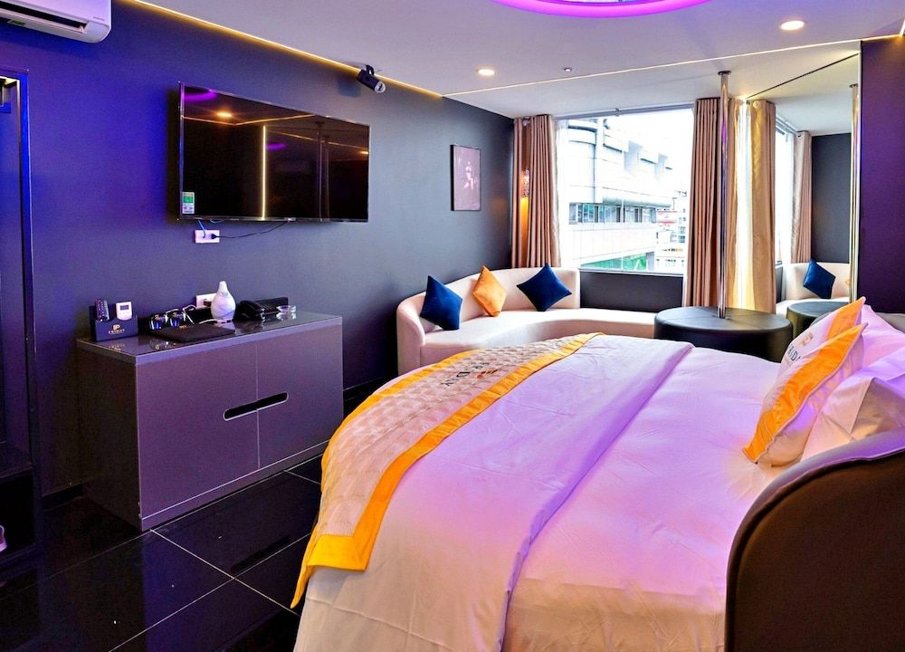 undefined HANZ Friday Premium Hotel 5