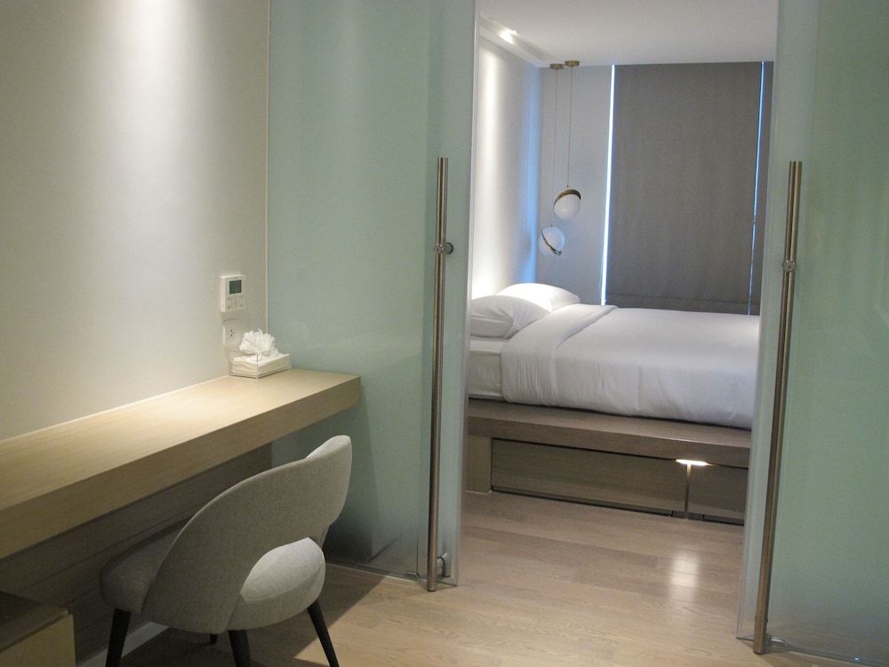 undefined ashley hotel bkk 3