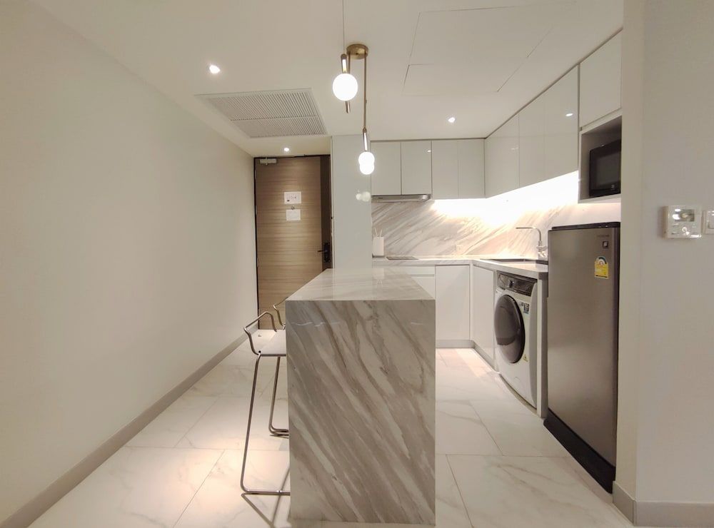 undefined ashley hotel bkk 9