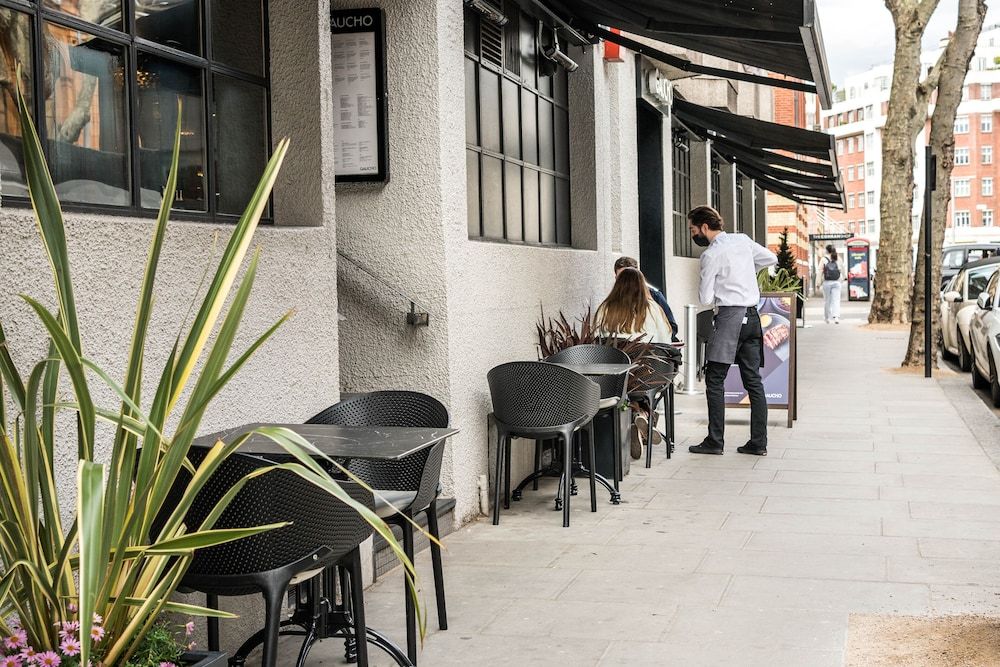 undefined NEW Sleek & Modern Studio in the Heart of Chelsea 4