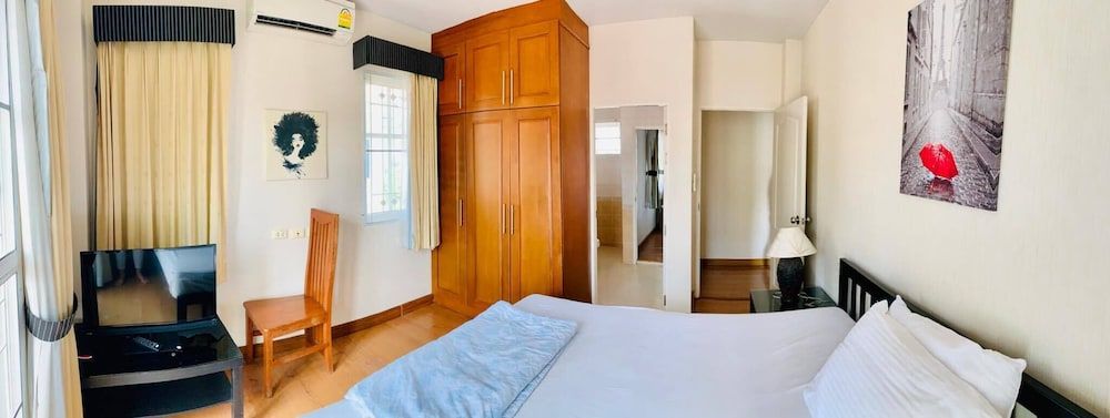 Pattaya Pool Villa TLH 3-Bedroom Villa with Private Pool 8