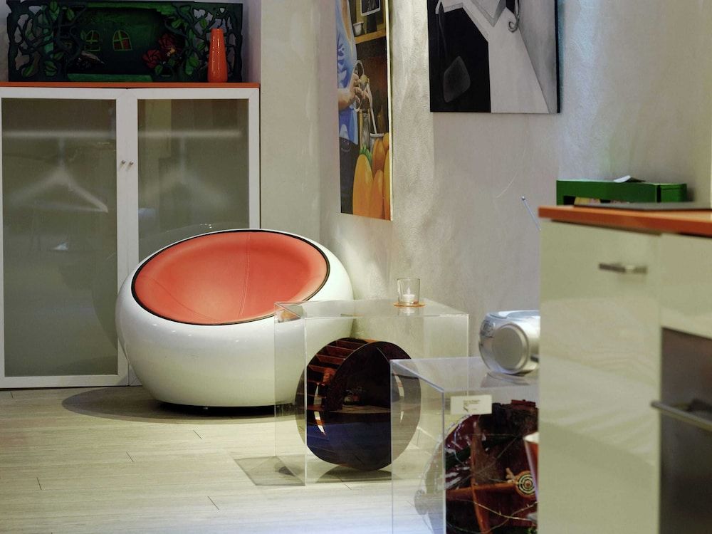 undefined Contemporary Apartment in Kreuzberg, Berlin 4