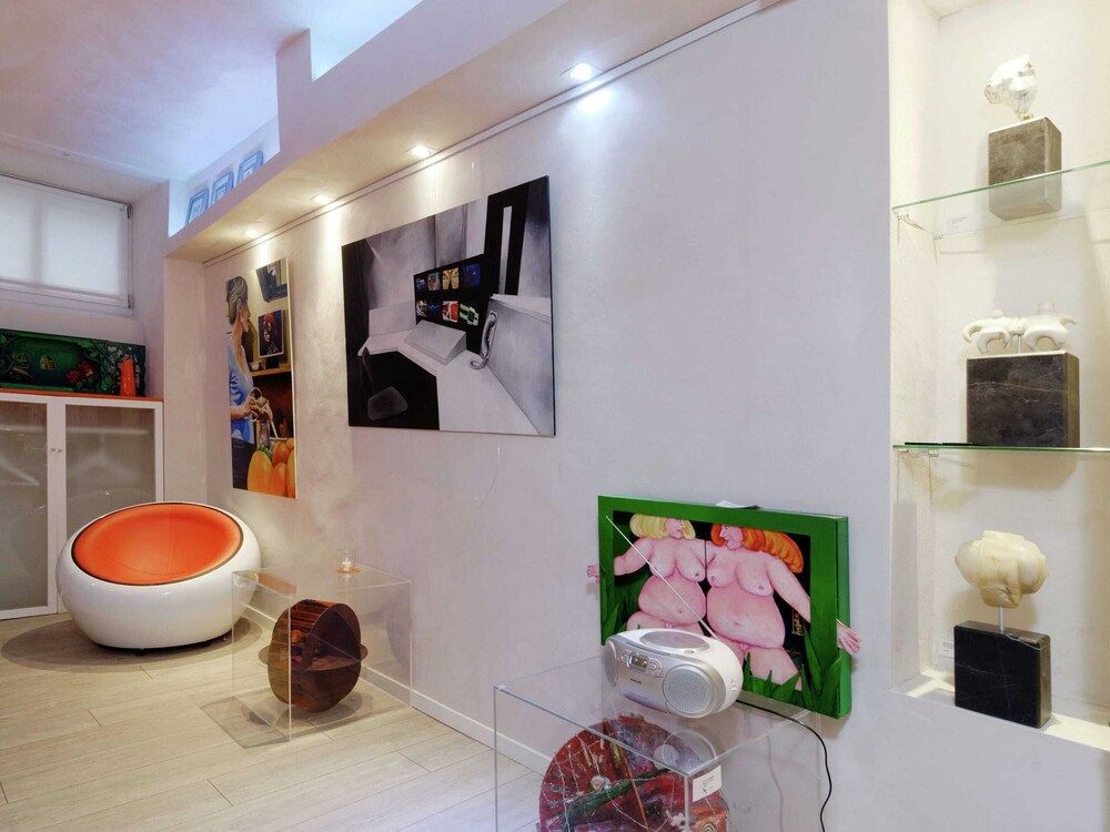 undefined Contemporary Apartment in Kreuzberg, Berlin 5