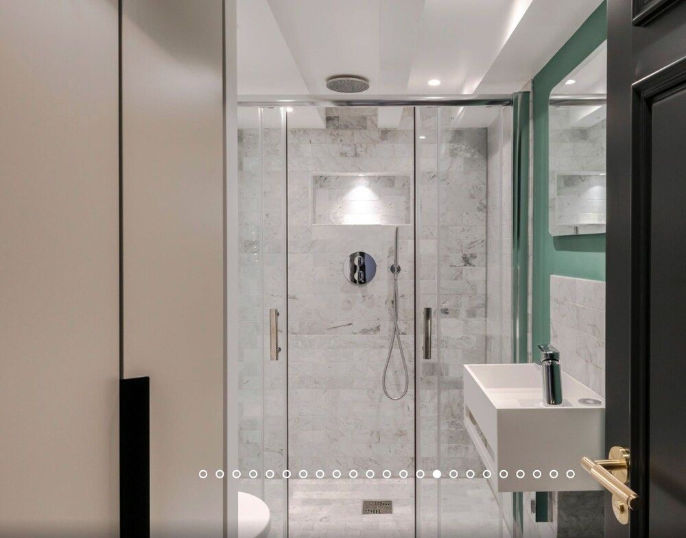 The Bengal Tiger: 2 bd apt rich with character Design Apartment 12