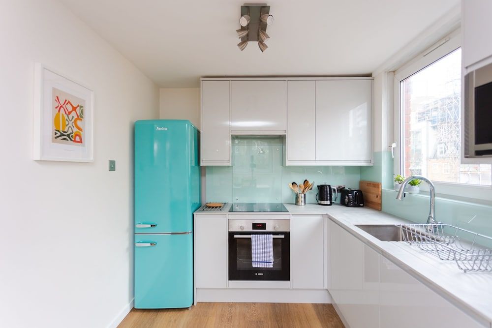 Spacious Central 3 Bedroom Apartment in Old Street Basic Apartment, Multiple Beds 17