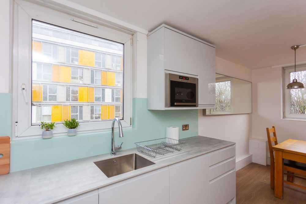 Spacious Central 3 Bedroom Apartment in Old Street Basic Apartment, Multiple Beds 19