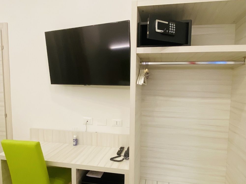 Hotel Fioralba Deluxe Double Room 4