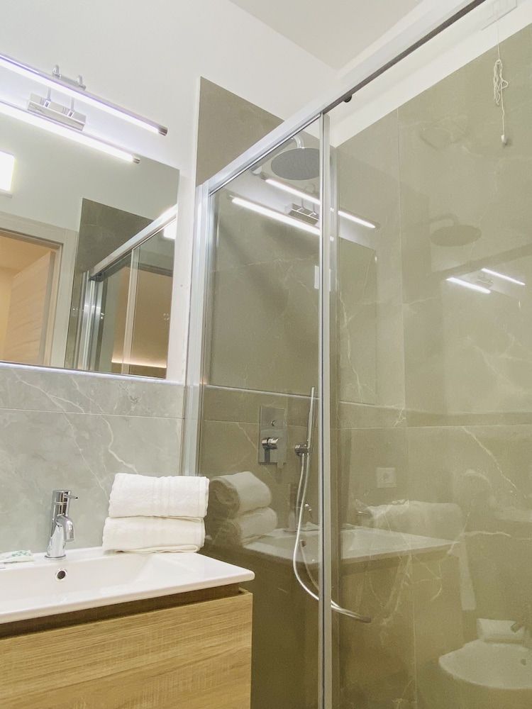 Hotel Fioralba Deluxe Double Room 3