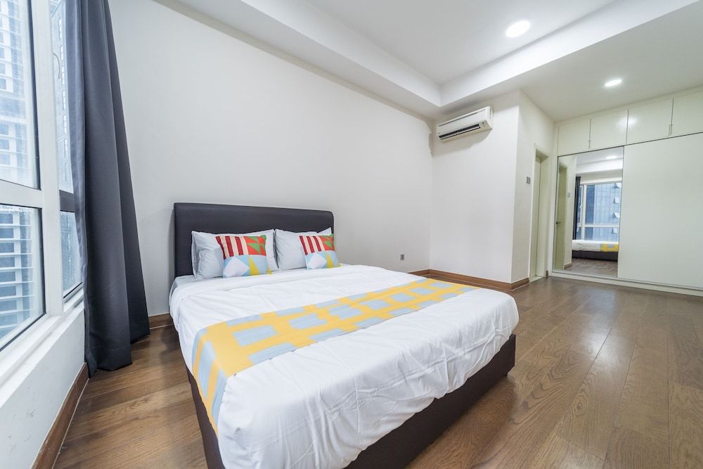 OYO Home 89449 Fancy 2 Bedroom Crest Residence Classic Room 8