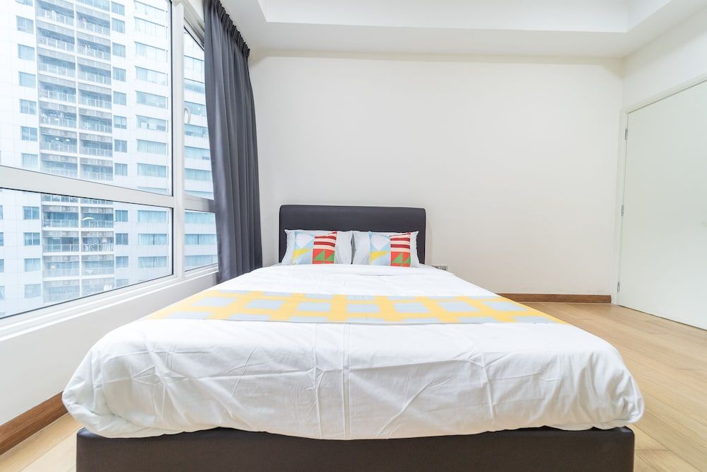 OYO Home 89449 Fancy 2 Bedroom Crest Residence Classic Room