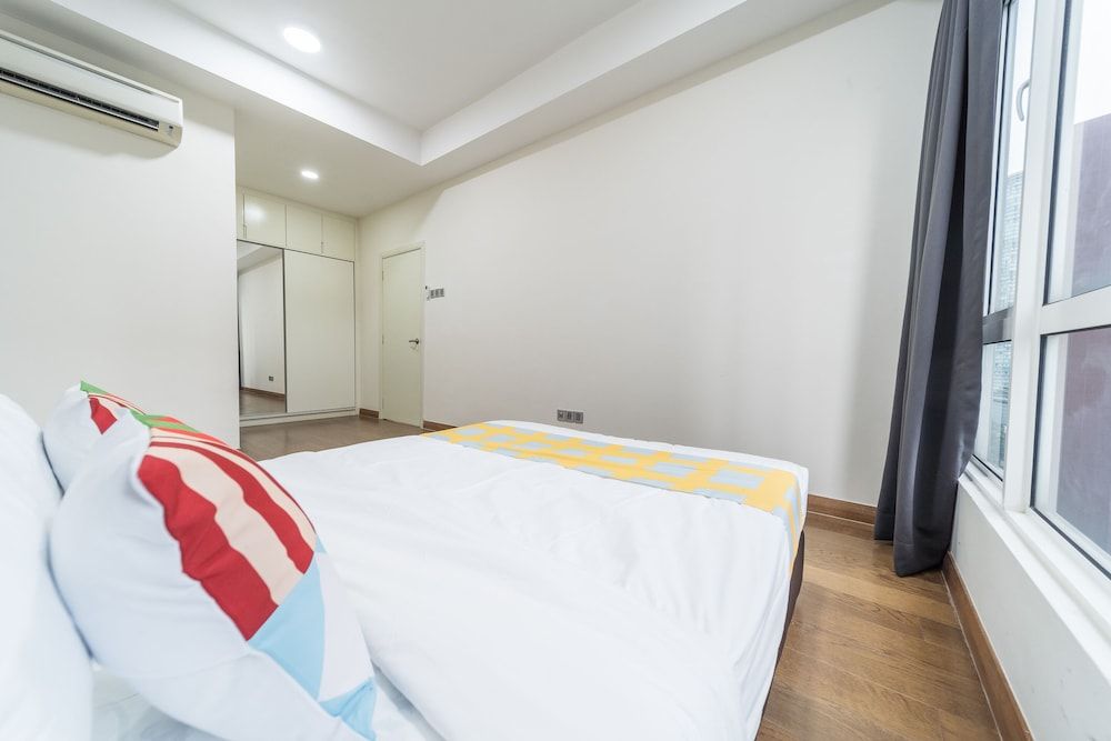 OYO Home 89449 Fancy 2 Bedroom Crest Residence Classic Room 6