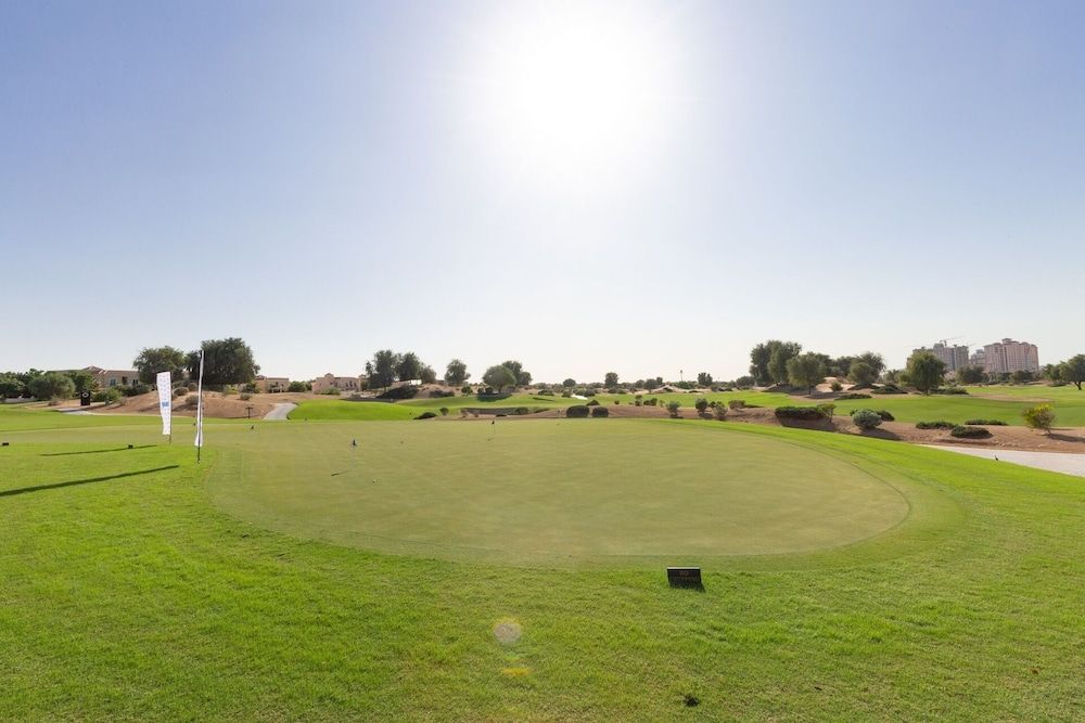 undefined Stylish + Cozy 1BR in Sports City 4