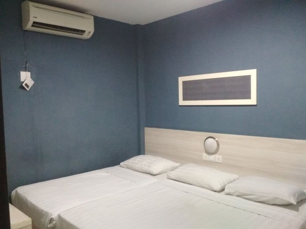 undefined OYO 89903 MS City Hotel 3