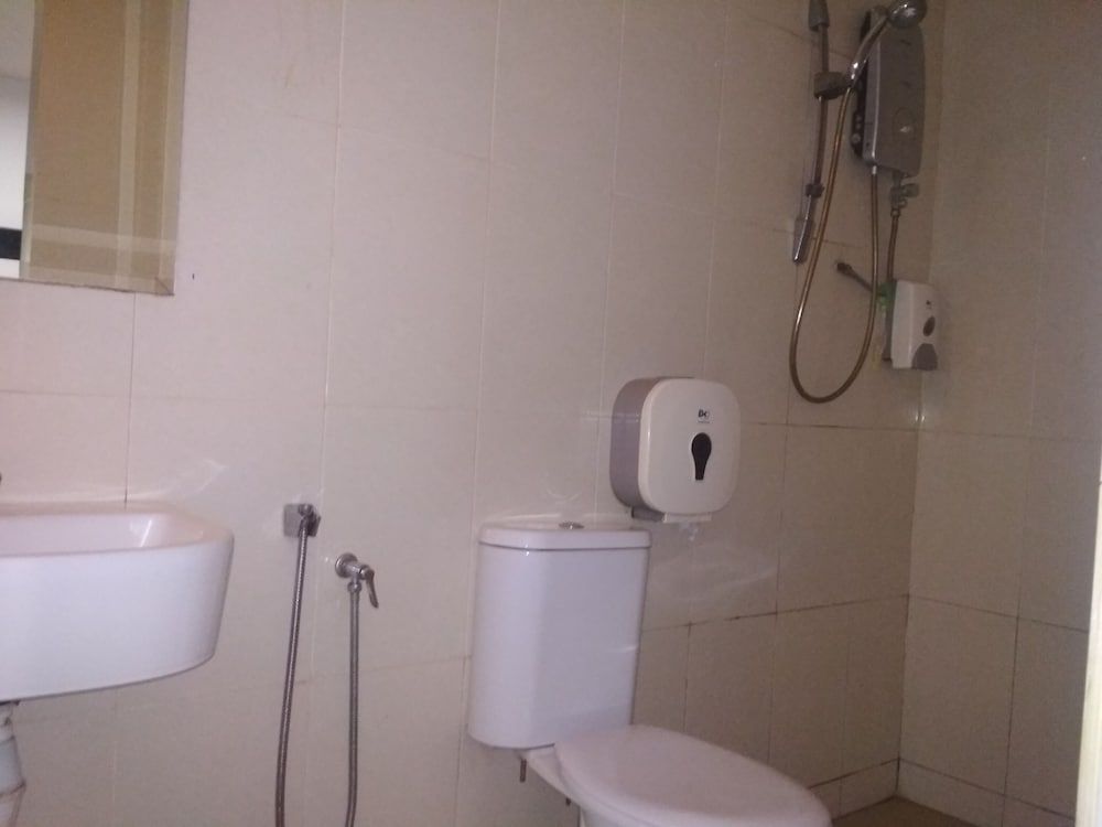 undefined OYO 89903 MS City Hotel 5