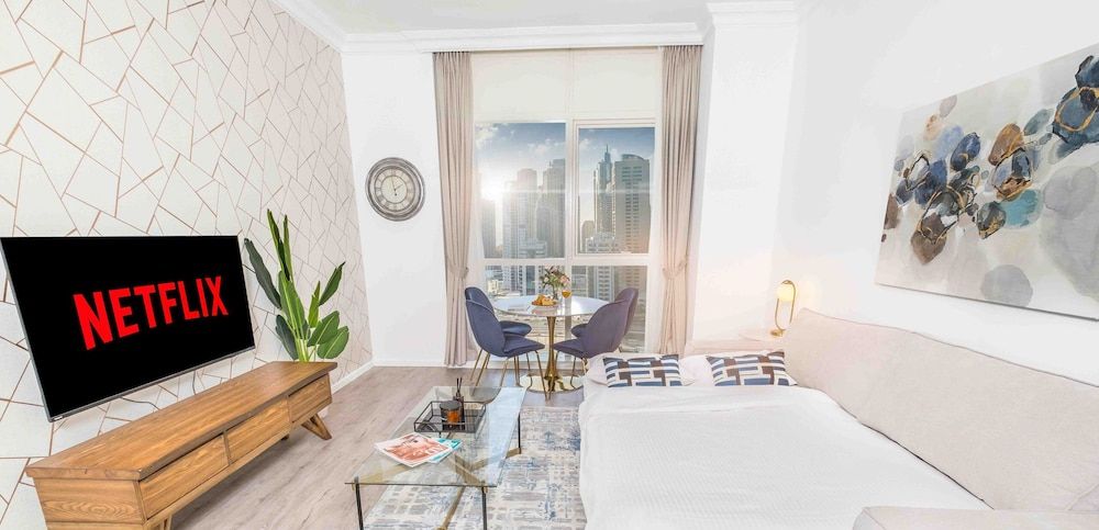 LUX Holiday Home - MAG 214 Tower 1