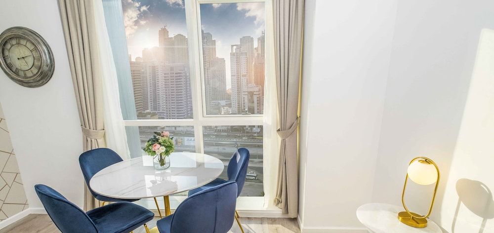 LUX Holiday Home - MAG 214 Tower 1