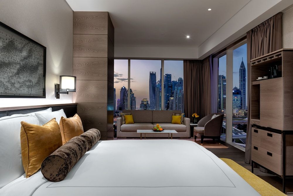 Suite, 1 King Bed, Balcony