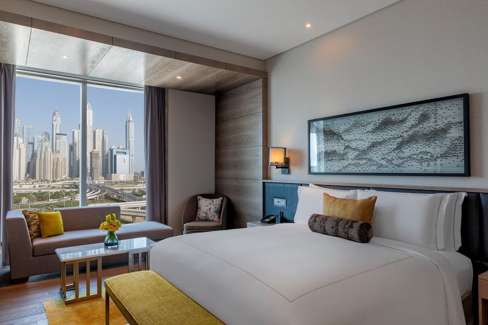 Taj Jumeirah Lakes Towers Superior Room, 1 King Bed 2