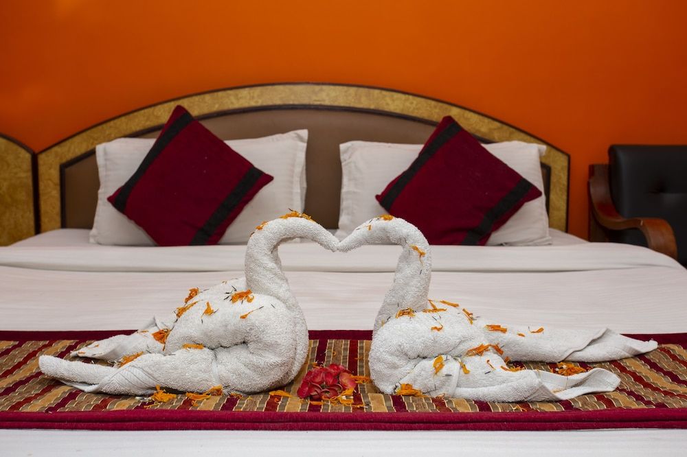 undefined Hotel Happy Home 9