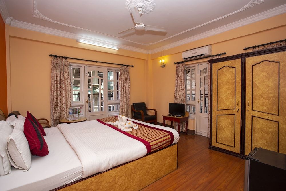 undefined Hotel Happy Home 8