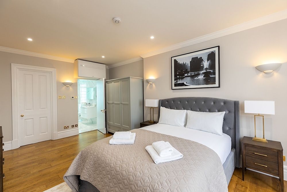 JOIVY Stylish Flat near Mayfair & Piccadilly Circus Apartment (2 Bedrooms) 6
