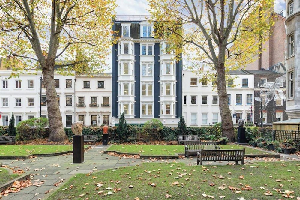 undefined JOIVY Stylish Flat near Mayfair & Piccadilly Circus 2
