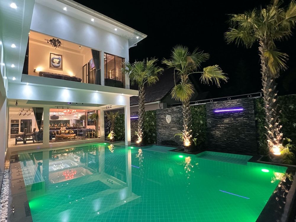 undefined Art Pool Villa 2