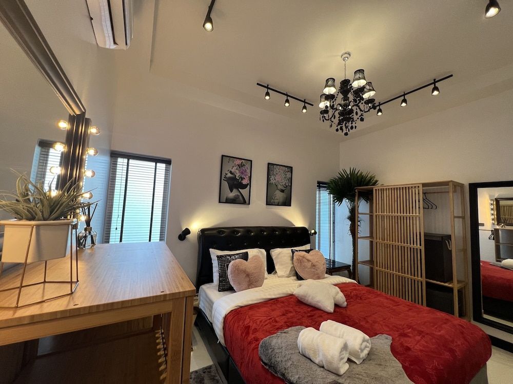 undefined Art Pool Villa 6