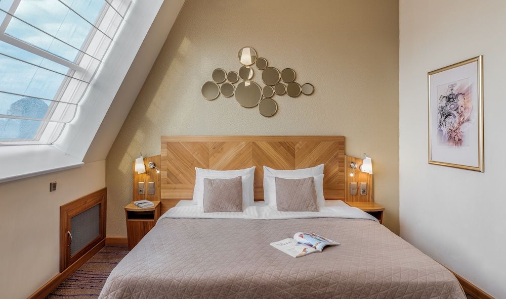 undefined Crown Palace Apartments by Adrez 4