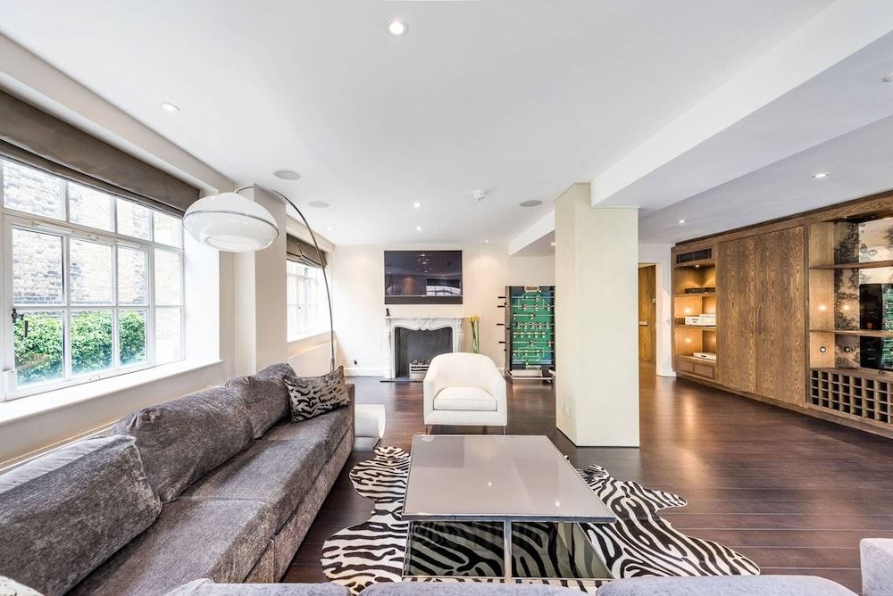 undefined Hans Place Apartments 7